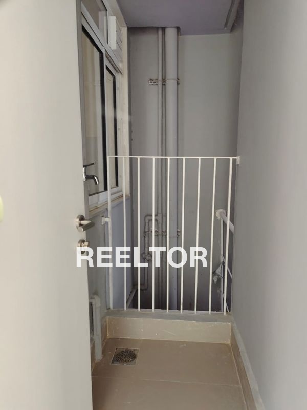 Flat For Rent In Maharajaganj Namkhana