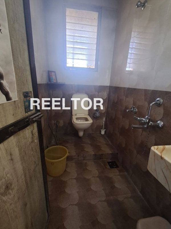 Flat For Sale In Jaddna Chaurah