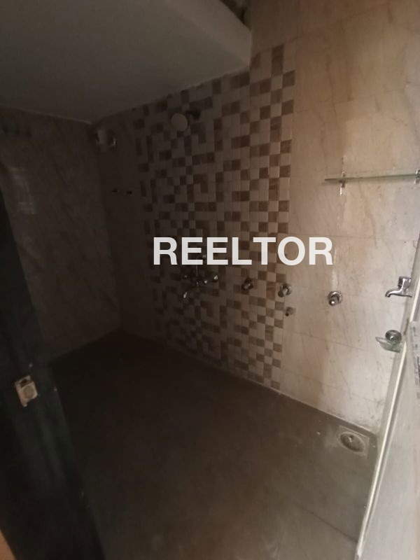 Flat For Rent In Tukreoh Saluni