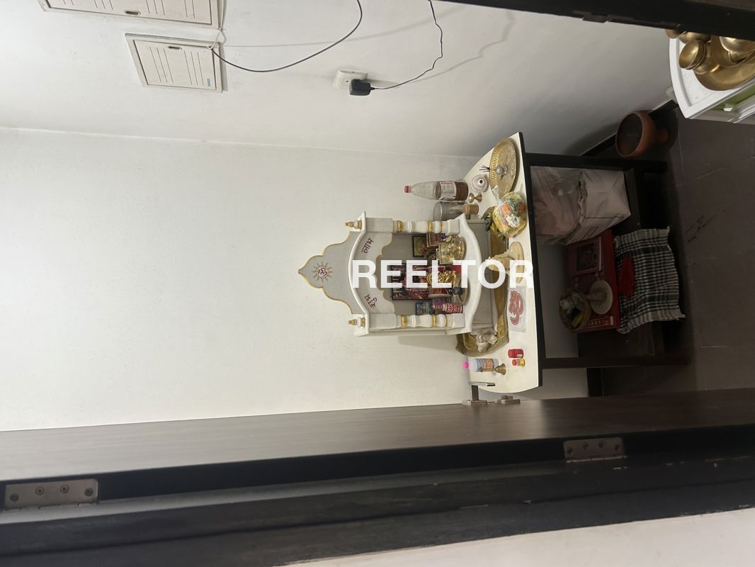 Flat For Rent In Khaurshipar Lakhani