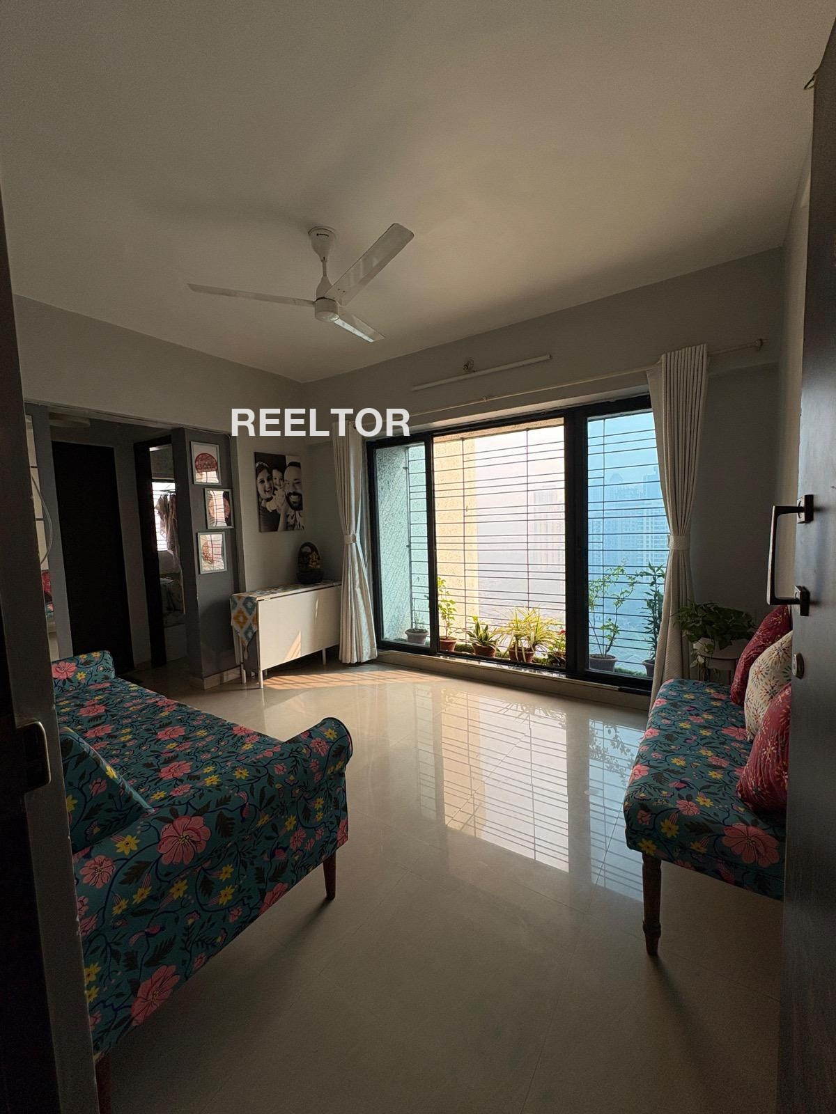 Flat For Sale In Larkipora Dooru