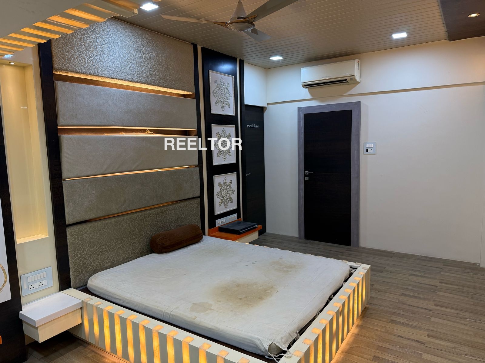 Flat For Sale In Torali Khanapurau