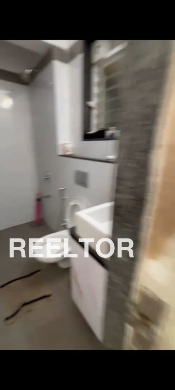 Flat For Rent In Therku Cholagan Theru Orathanadu