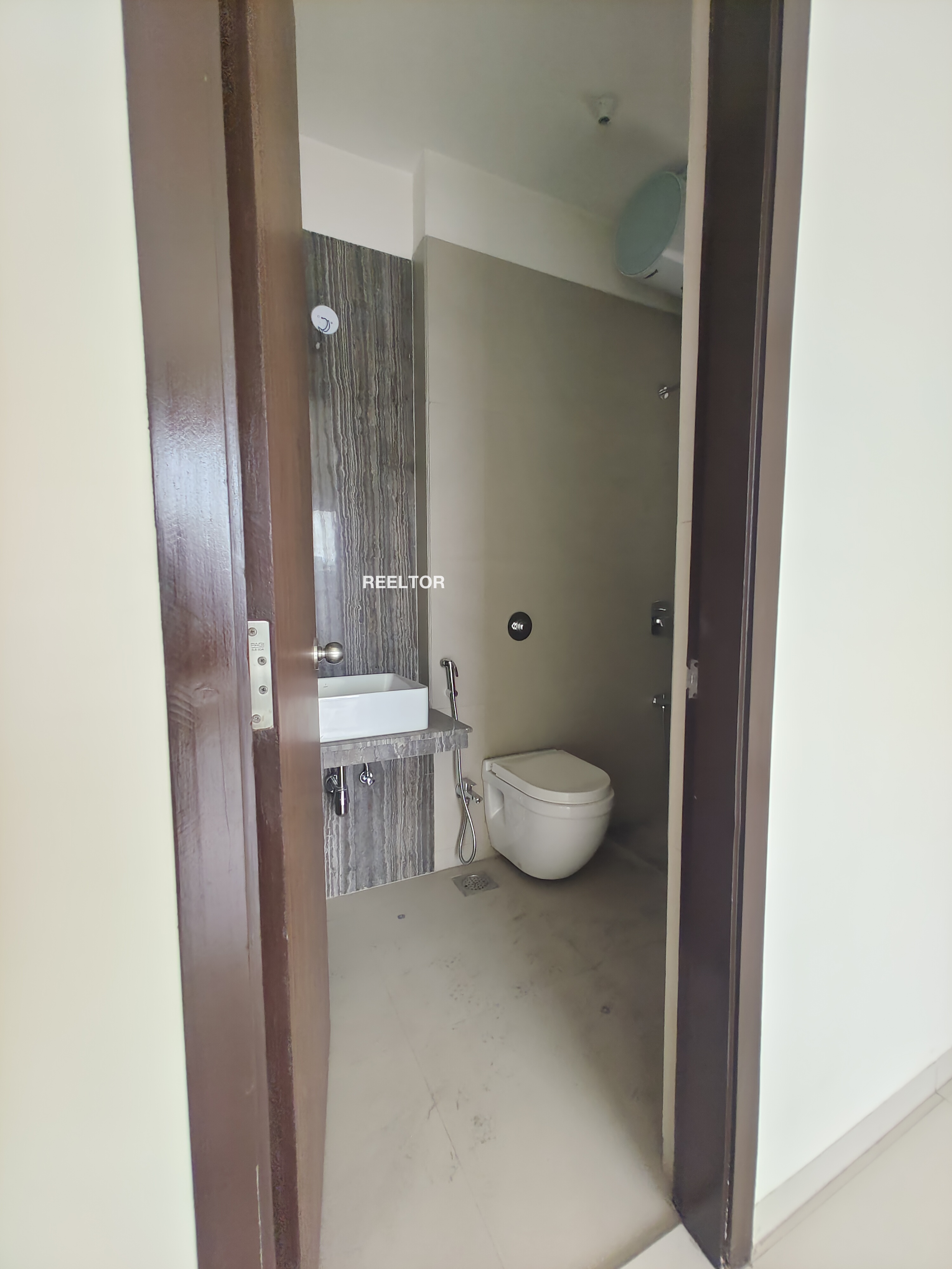 Flat For Sale In Jafrabad Pipariya Basoda