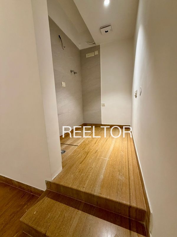 Office Space For Sale In Shyampur Gohad