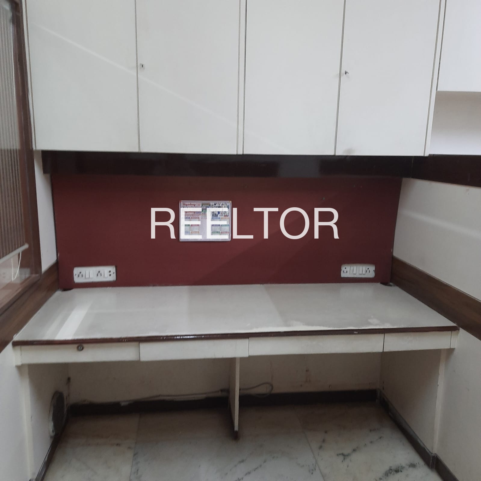 Office Space For Sale In Midoora Awantipora