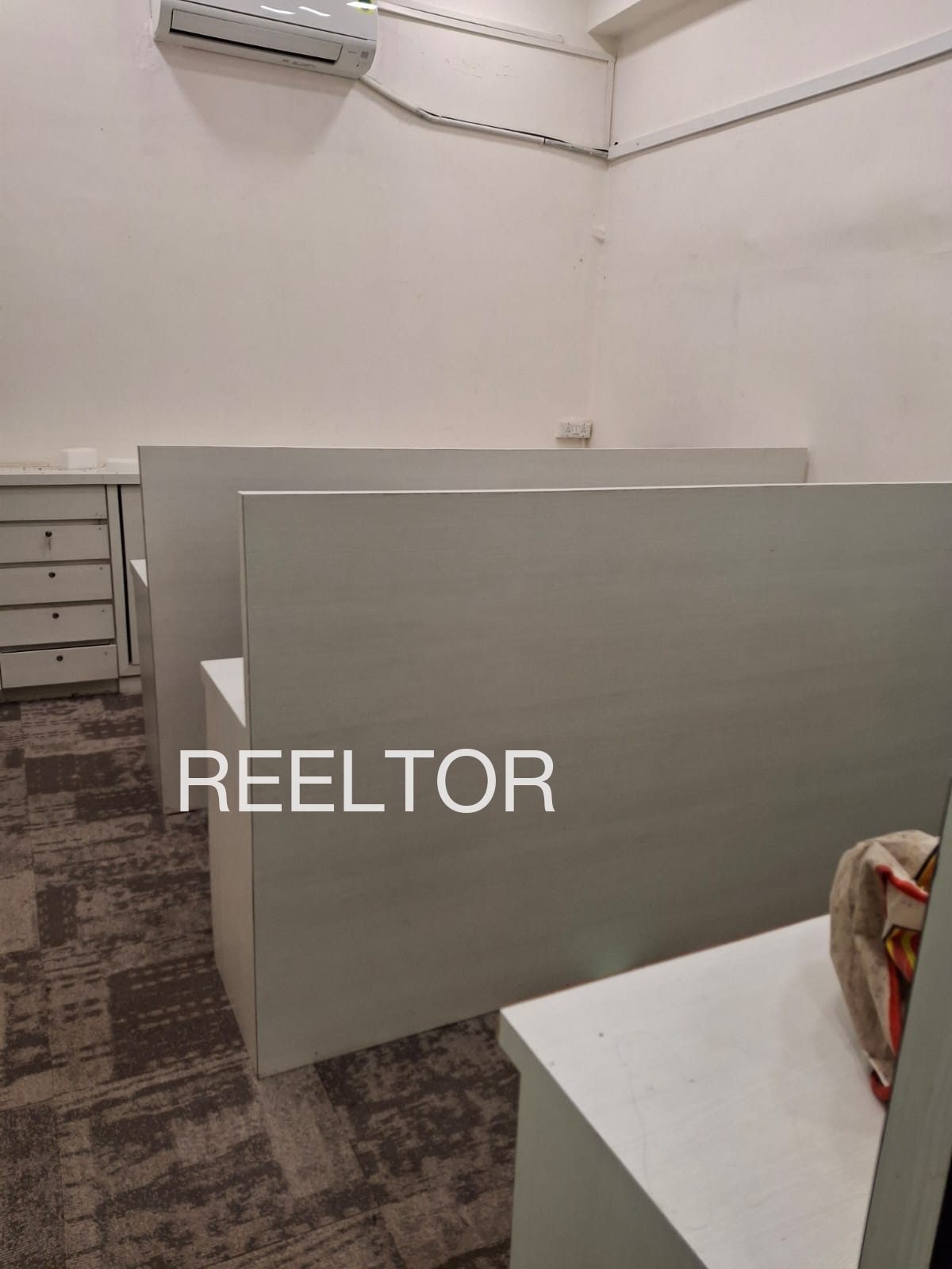 Office Space For Rent In Jhurkusia Thakurgangti