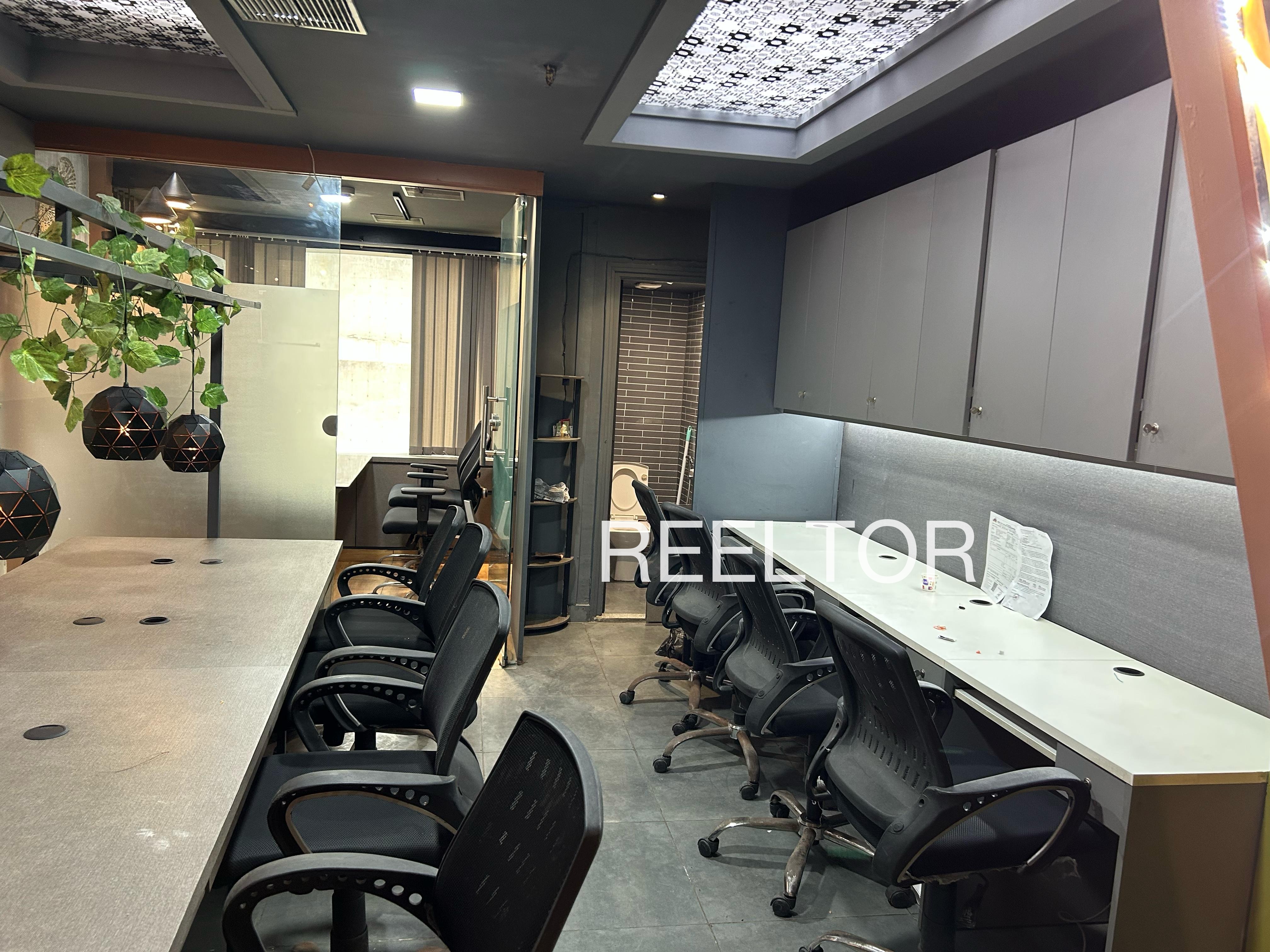 Office Space For Sale In Chharisian Gairsain