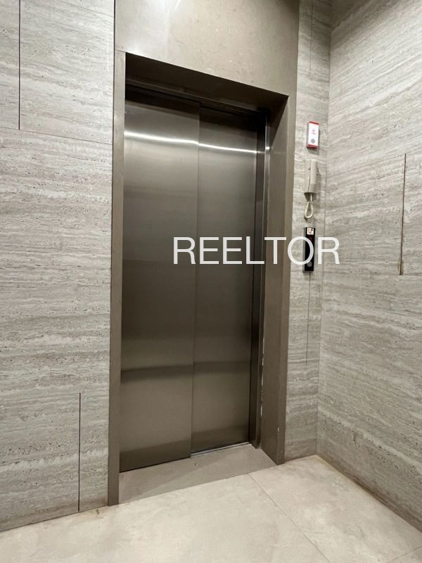 Office Space For Sale In Mala Gulabganj