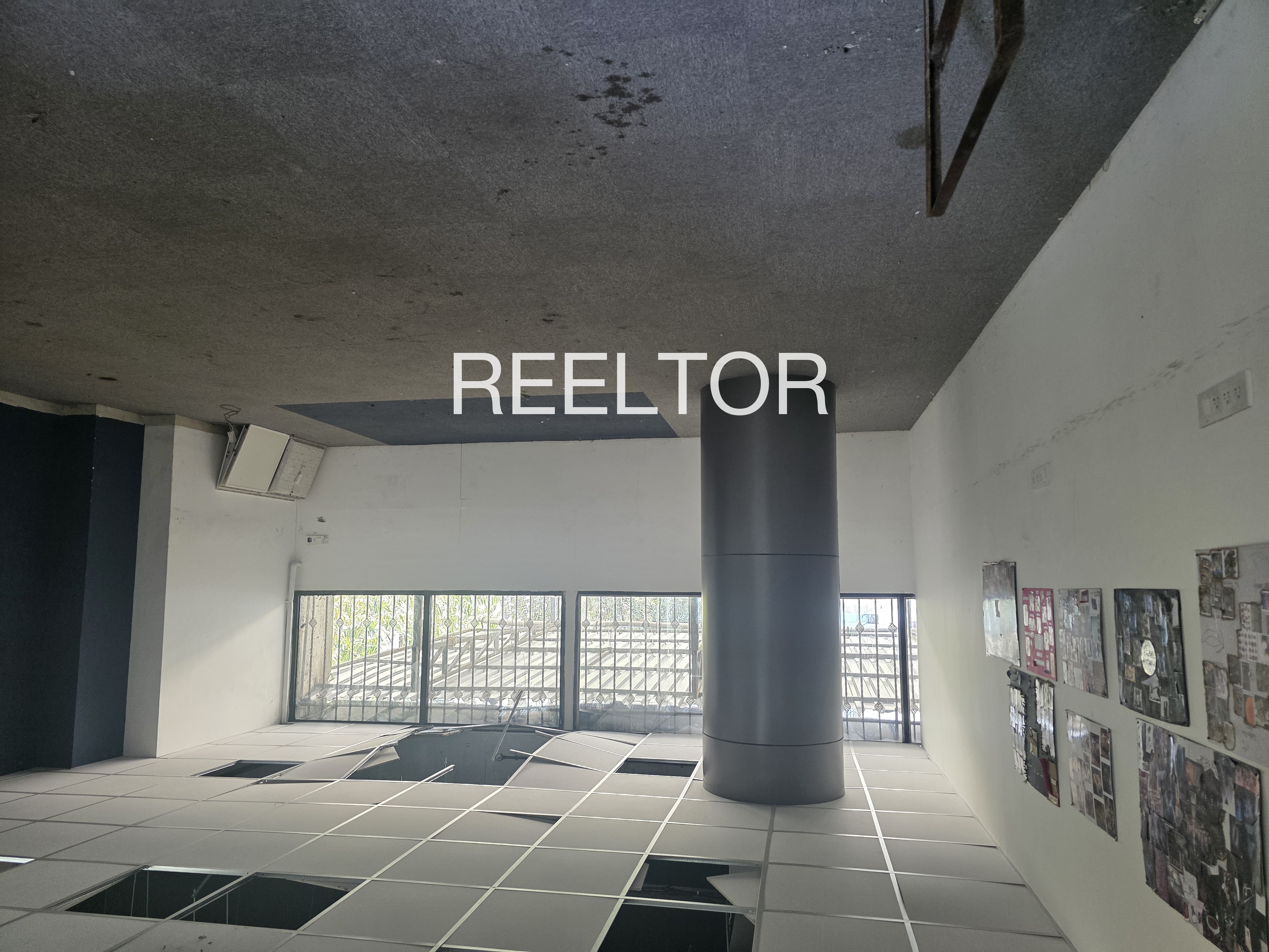 Office Space For Sale In Pharkiya Jakholi