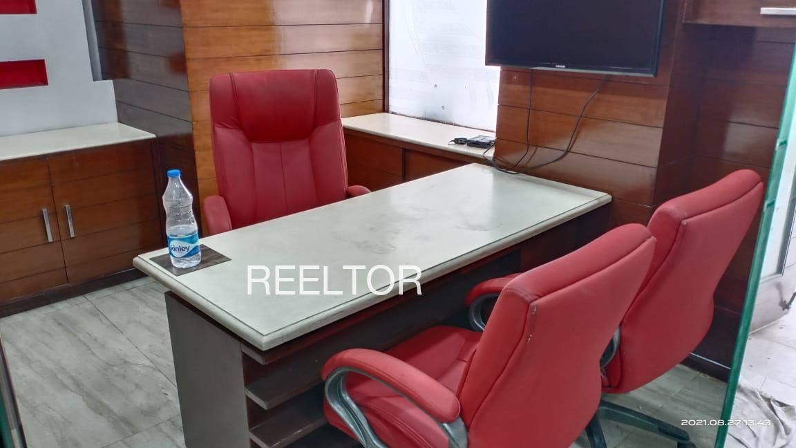 Office Space For Sale In Midoora Awantipora