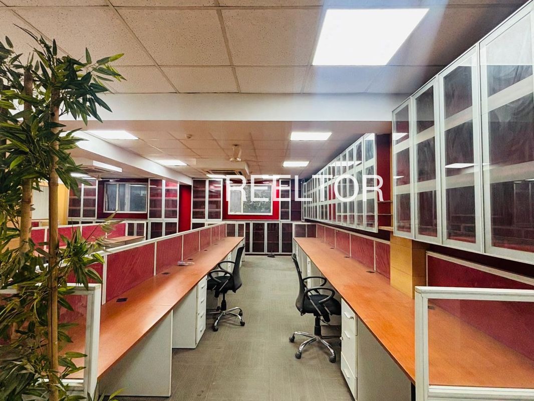 Office Space For Sale In Auranpur Maakdon