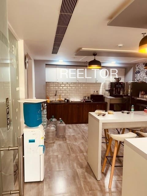 Office Space For Sale In Auranpur Maakdon