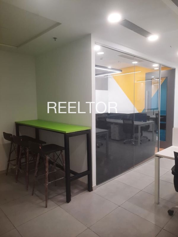 Office Space For Sale In Kurpatti Thakurgangti