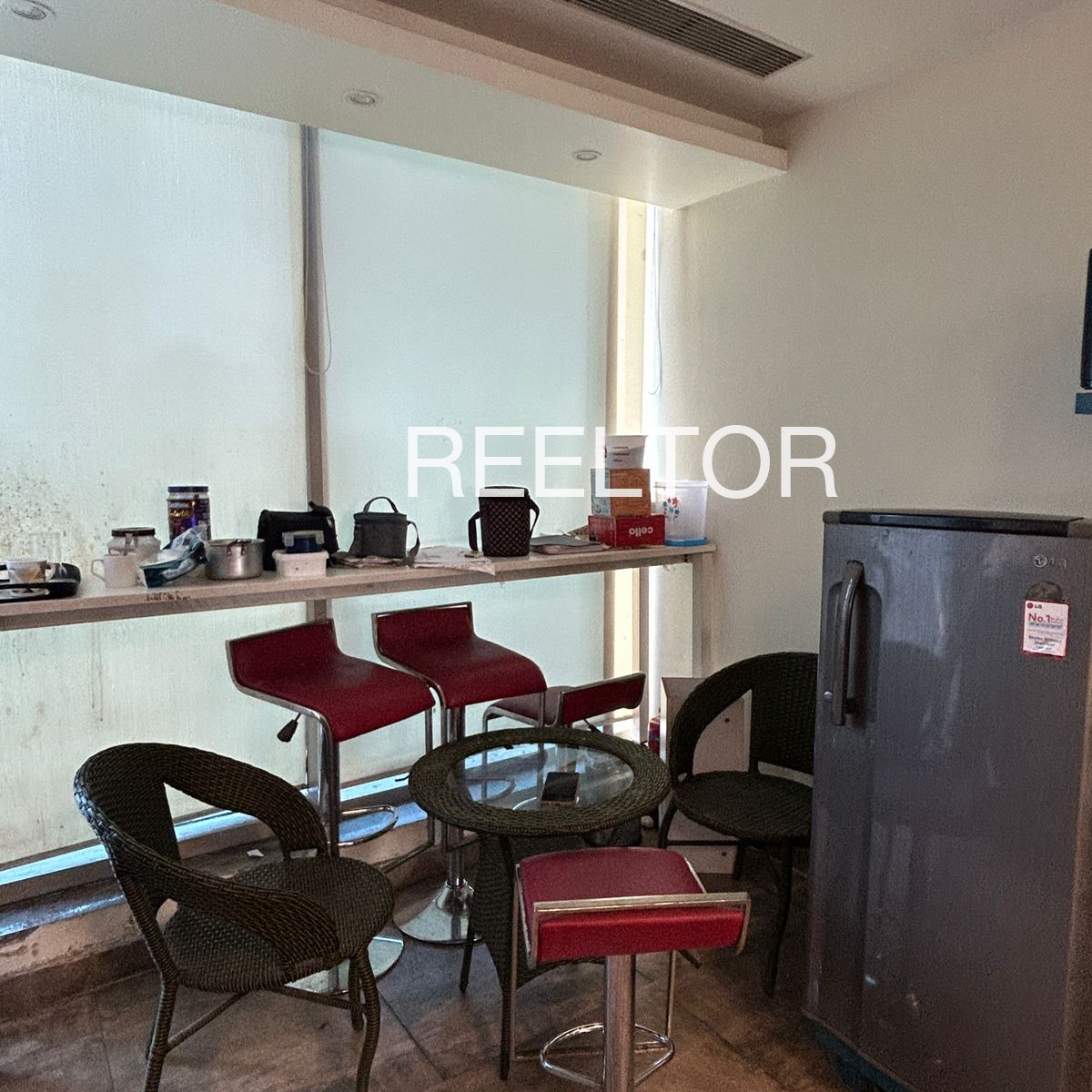 Office Space For Sale In Pura Mahasukh Baseri