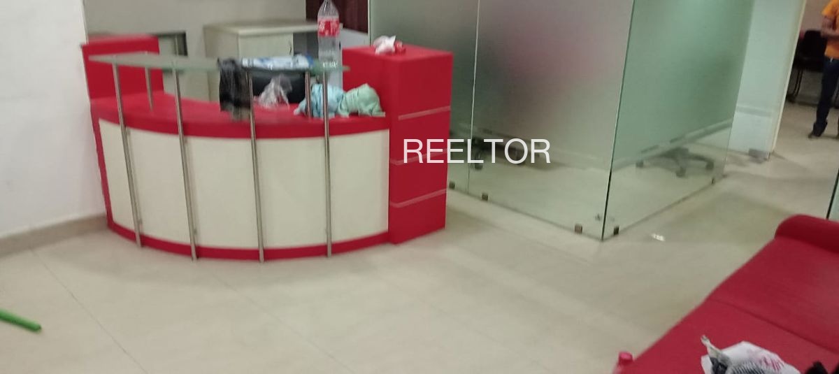 Office Space For Sale In Auranpur Maakdon