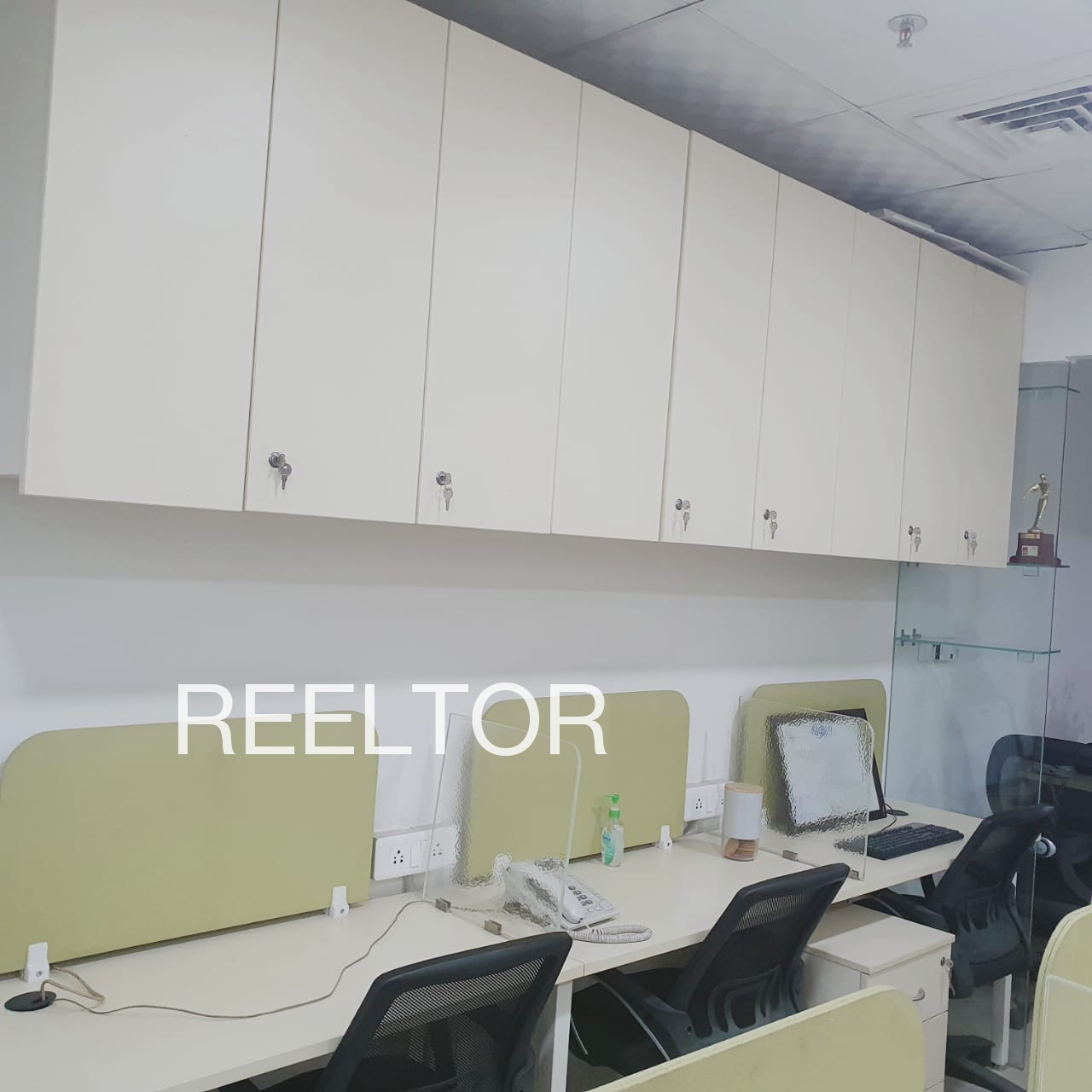 Office Space For Rent In Pahari Tikamgarh