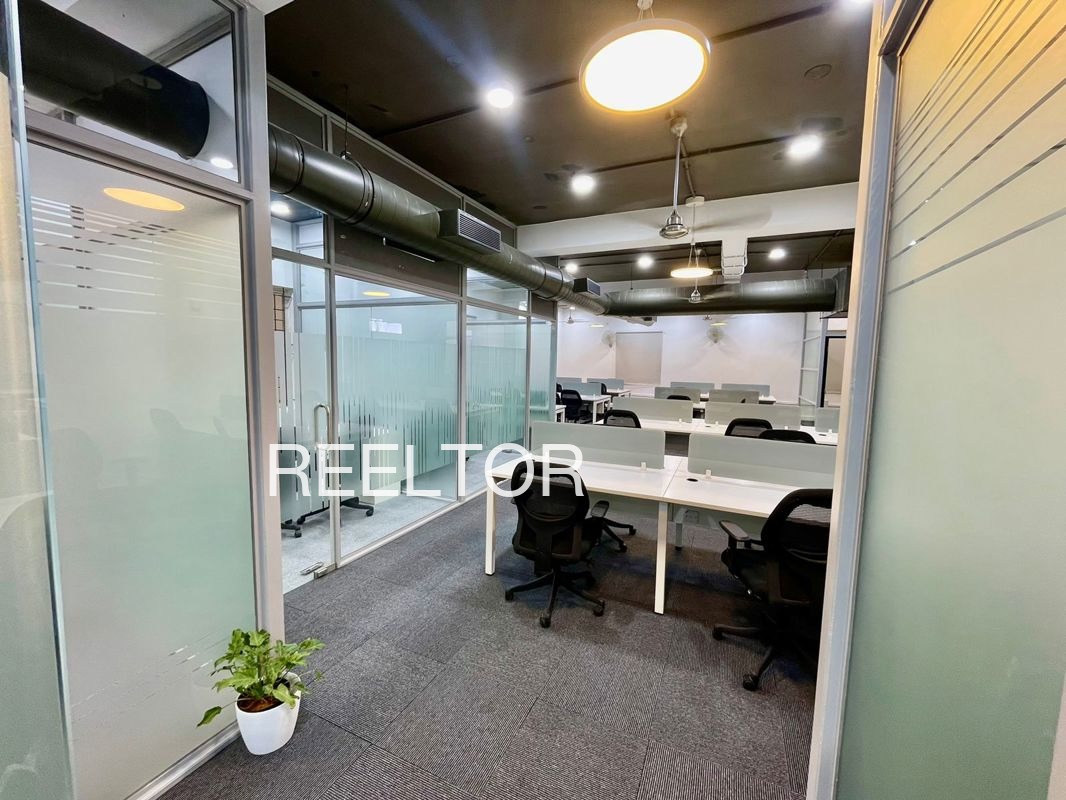 Office Space For Sale In Midoora Awantipora