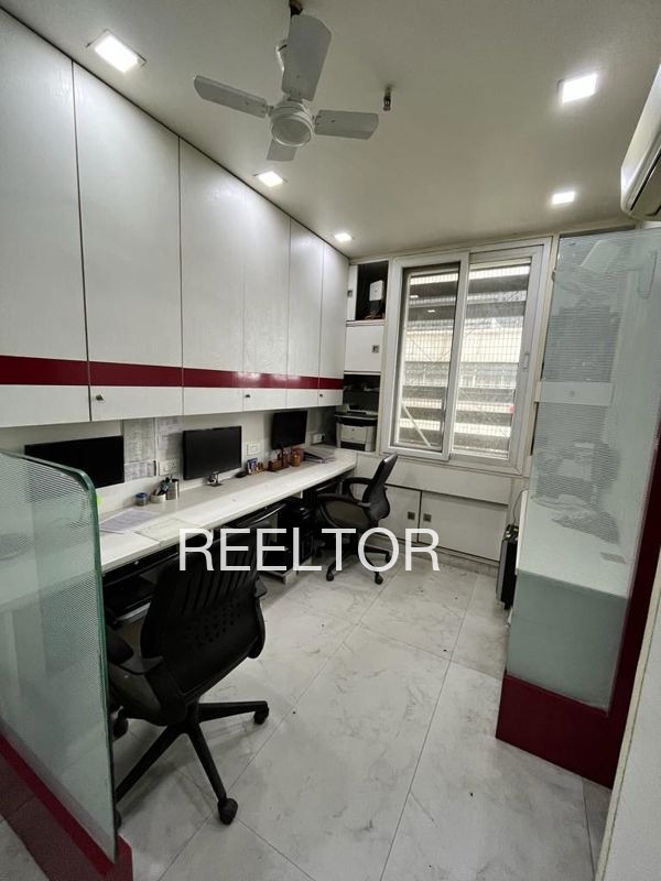 Office Space For Rent In Kurni Chaukhutiya