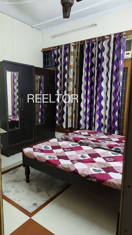 Pg For Rent In Vadukkumedu Kulithalai