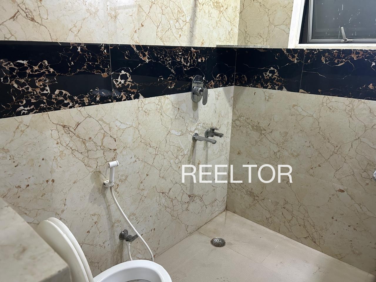 Office Space For Rent In Gardori Pratapgarh