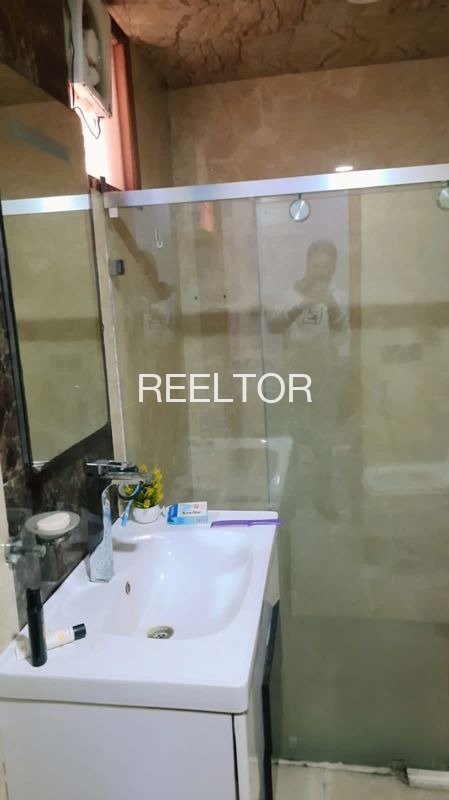 Pg For Rent In Vadukkumedu Kulithalai
