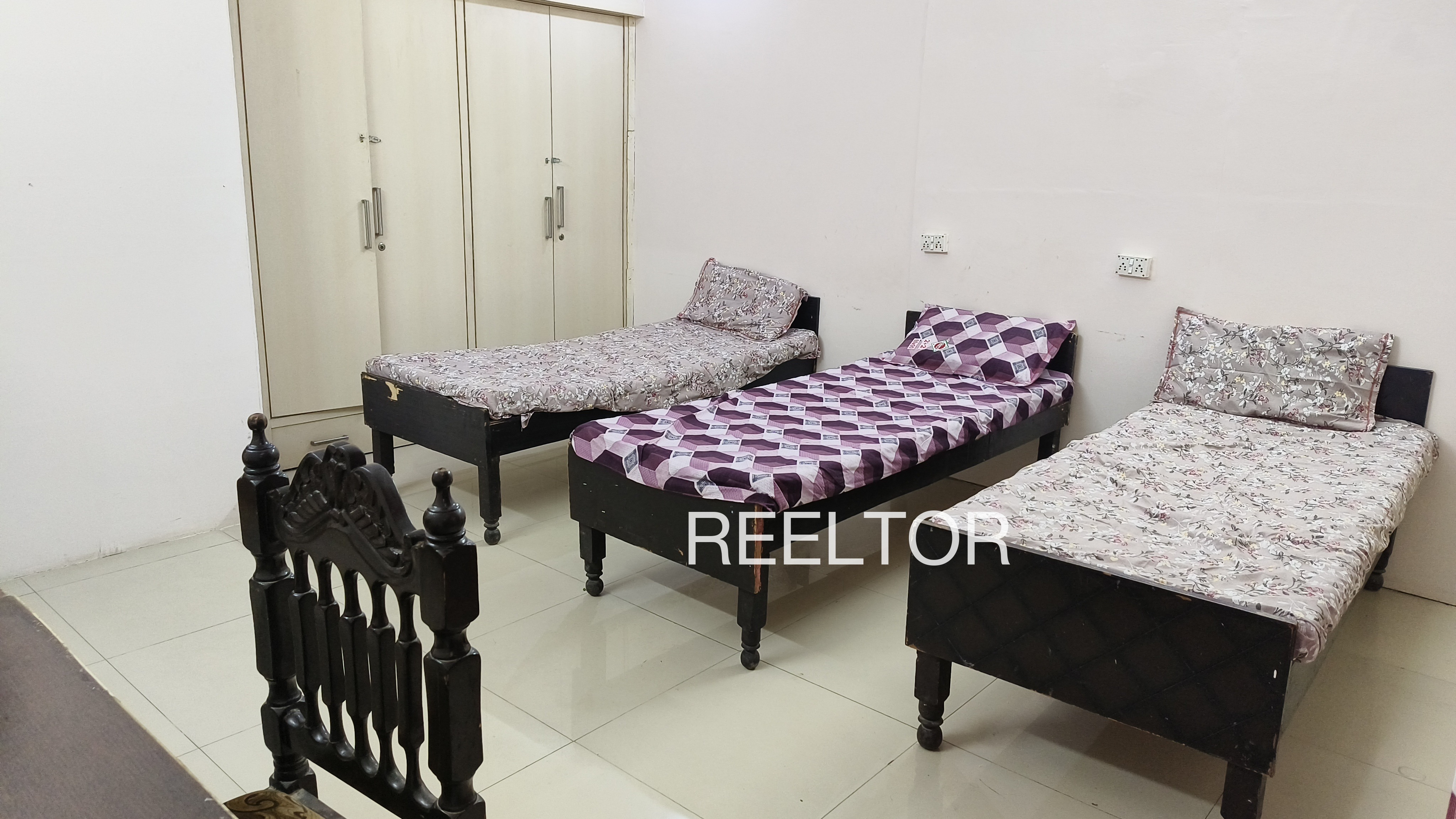 Pg For Rent In Mirza Bazar Rajmahal