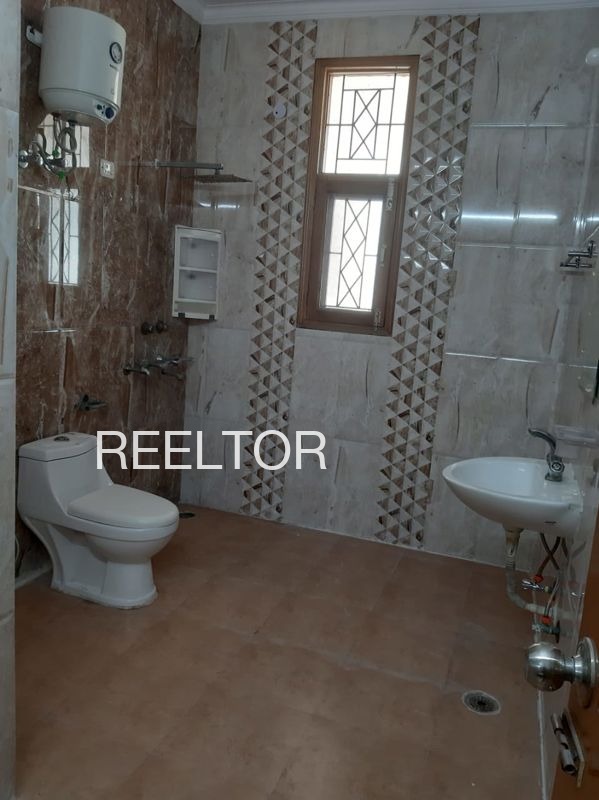 Pg For Rent In Vadukkumedu Kulithalai