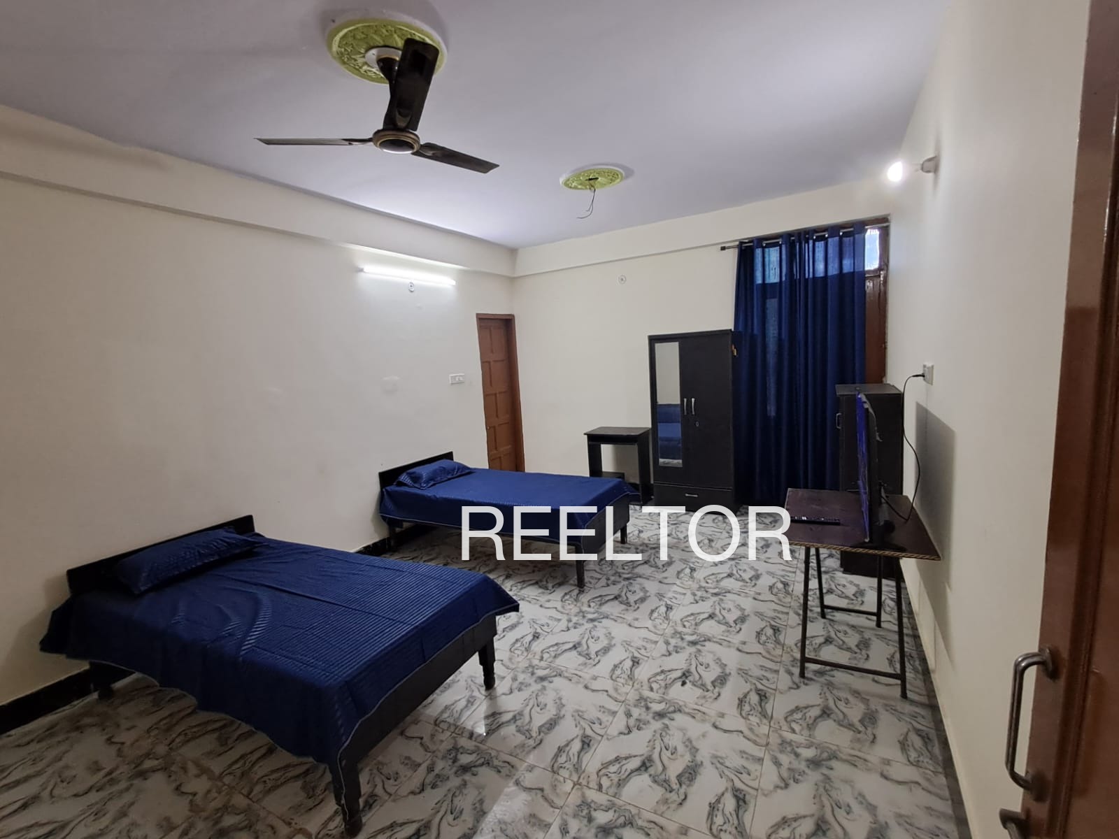 Pg For Rent In Vadukkumedu Kulithalai