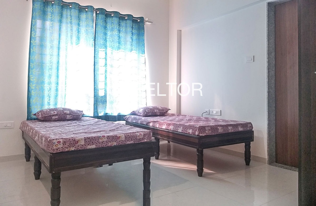 Pg For Rent In Jetipura Amanganj