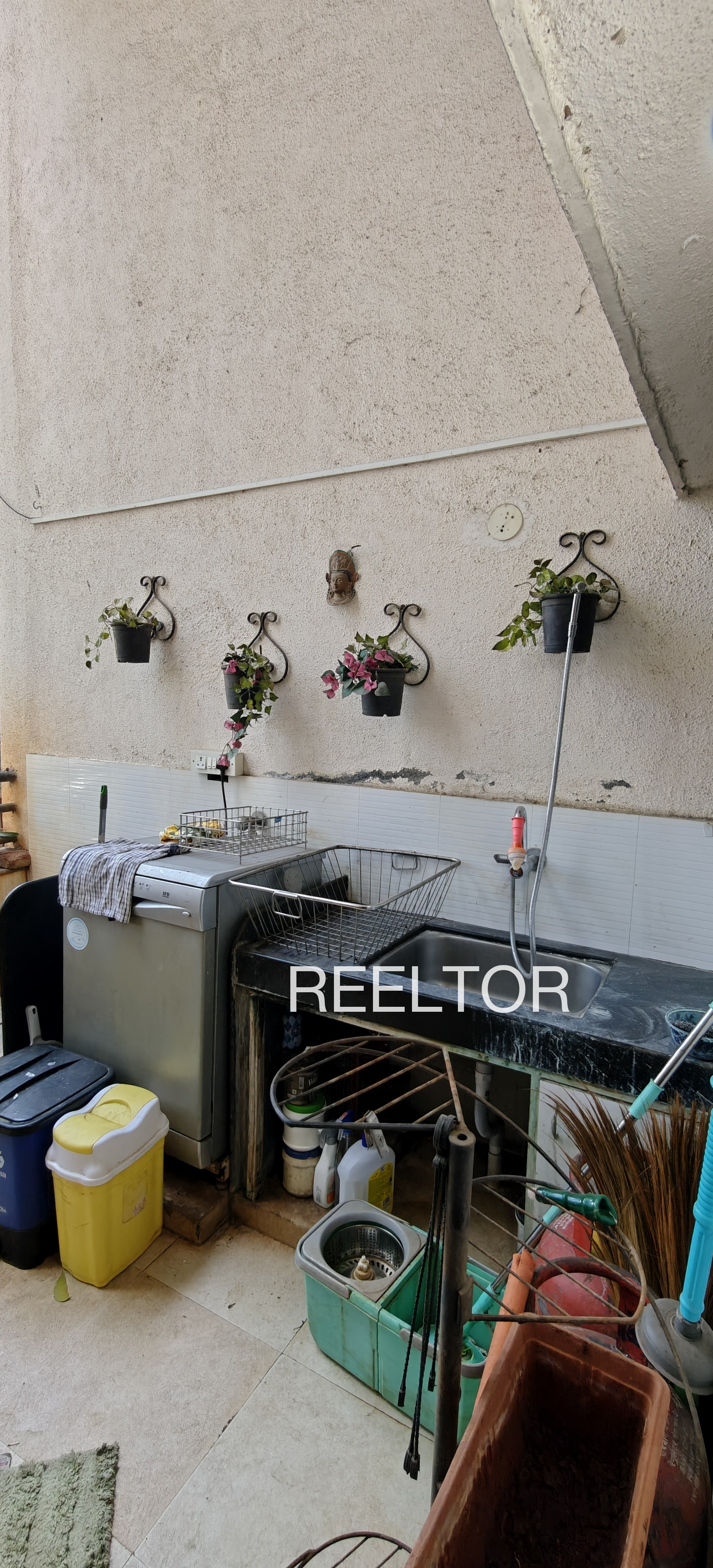 Pg For Rent In Ankushvihir Akkalkuwa