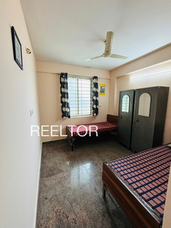 Pg For Rent In Vadukkumedu Kulithalai