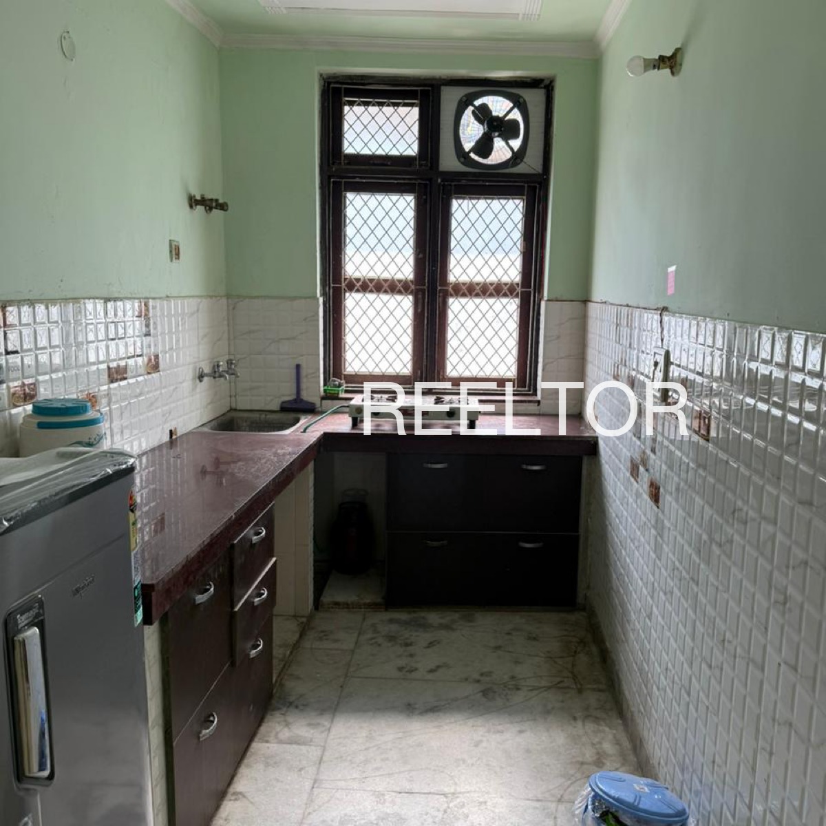 Office Space For Rent In Gardori Pratapgarh