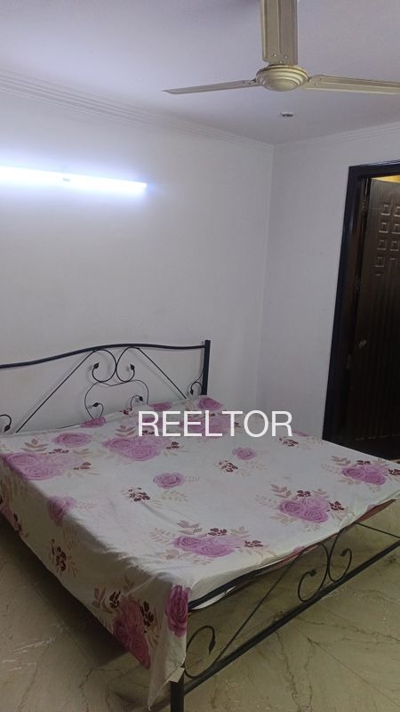 Pg For Rent In Jiban Khutahari Thakurgangti