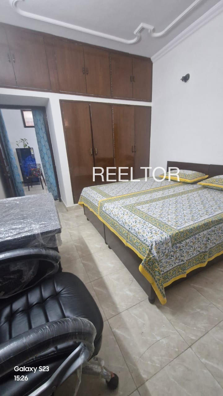 Pg For Rent In Sarpat Bhikiasain