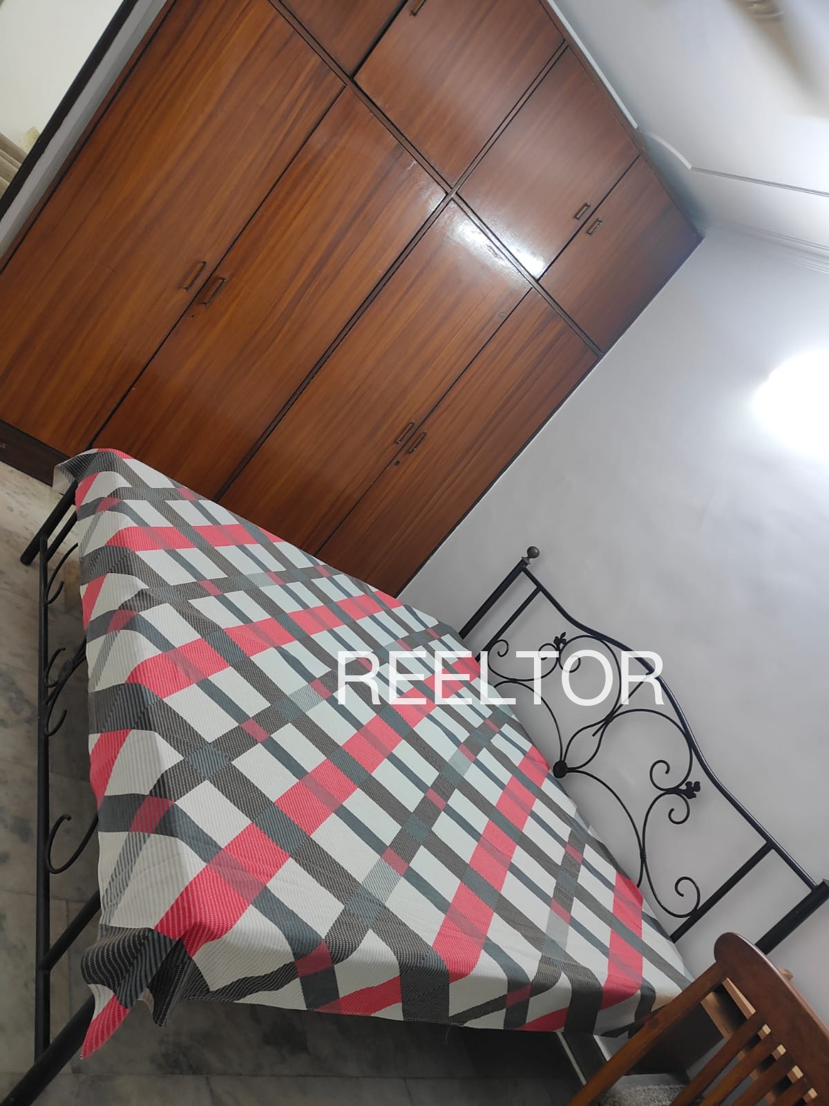 Pg For Rent In Kolakkaranpalayam Aravakurichi