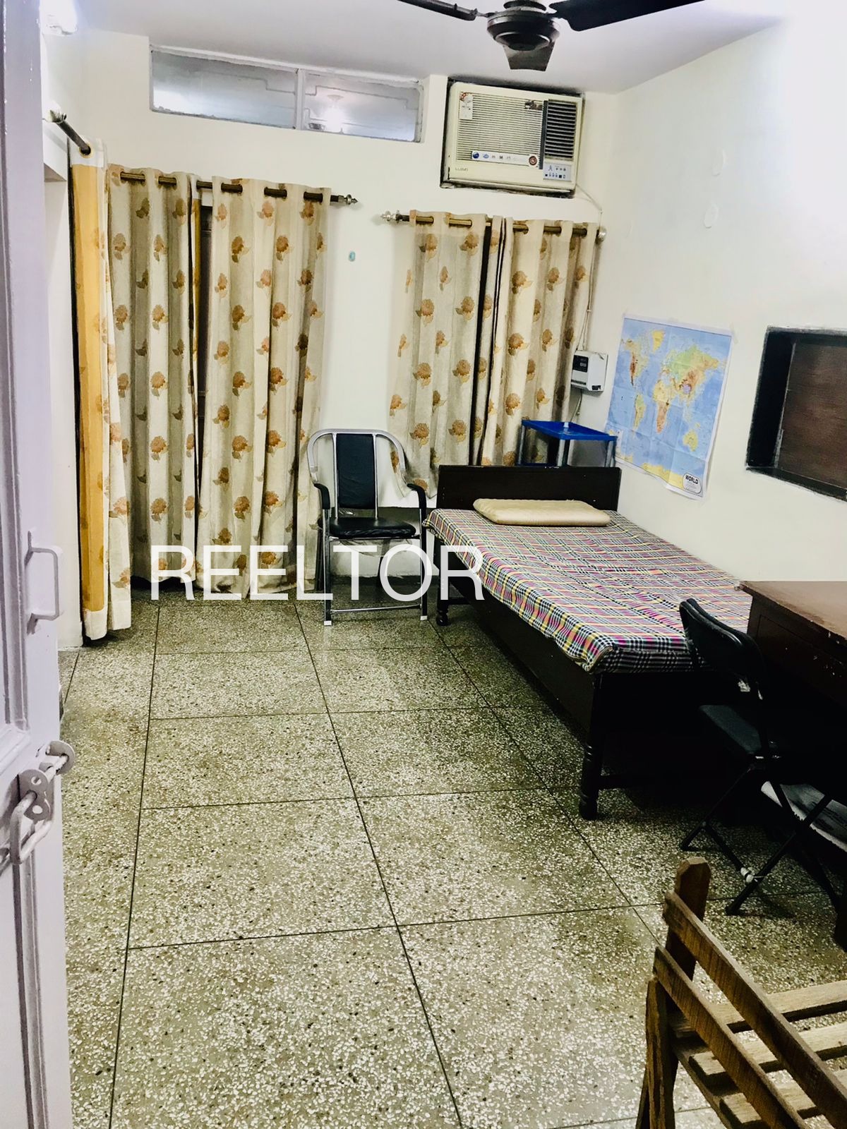 Pg For Rent In Mundiki Jubbal