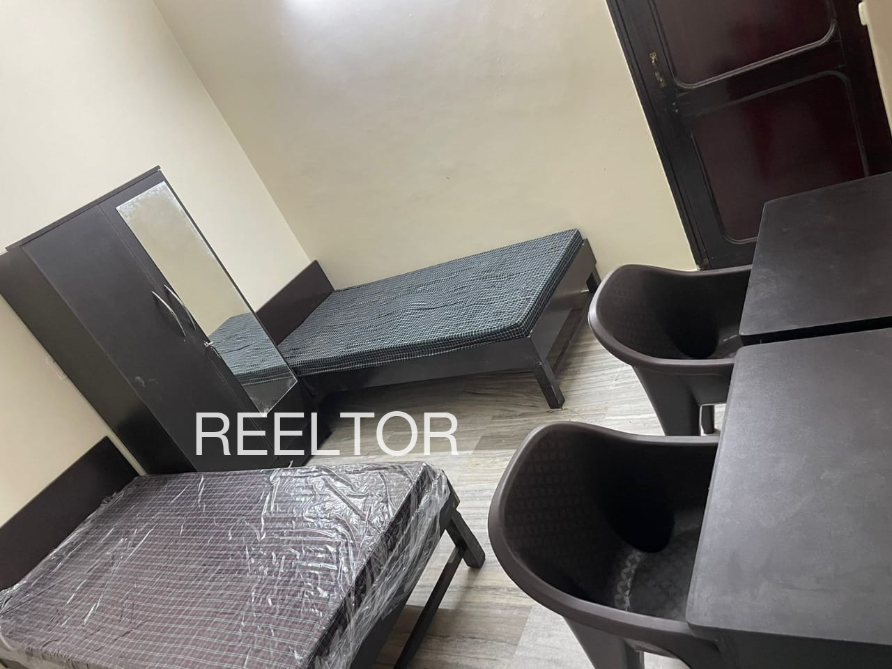 Pg For Rent In Bhusakamalpur Banda Tahsil