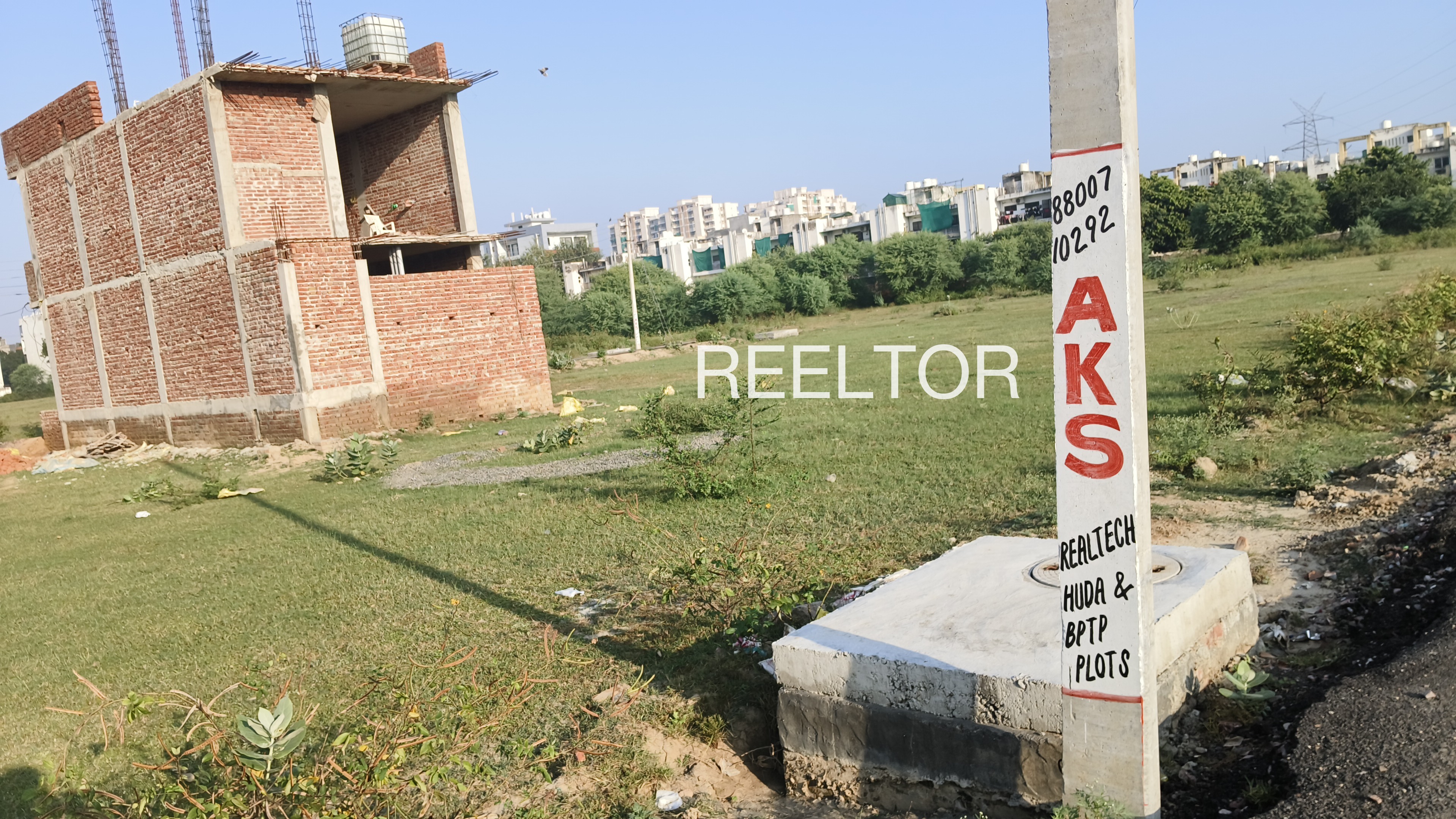 Plots For Sale In Gadhi Mehgaon