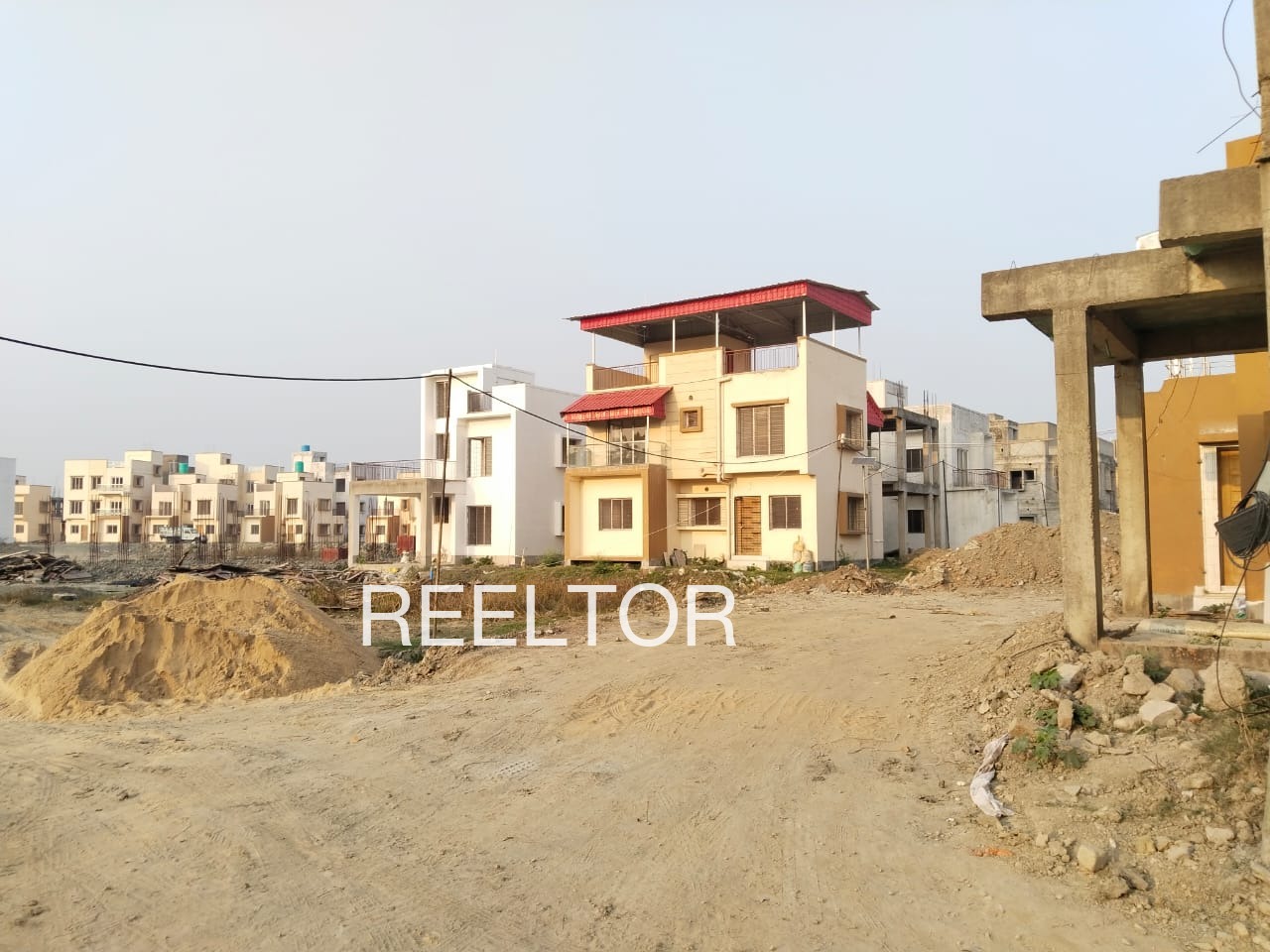 Plots For Sale In Chhapryai Berasia