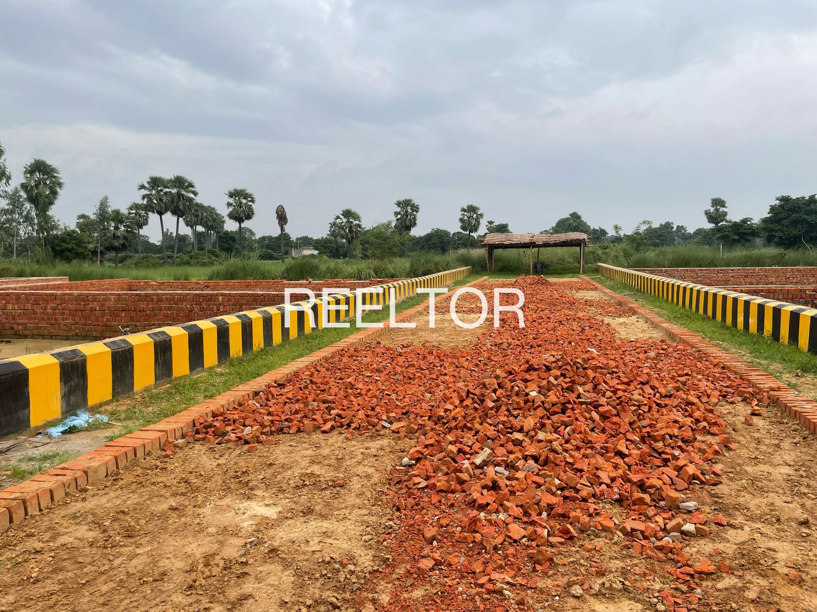 Plots For Sale In Puraini Rajakhera