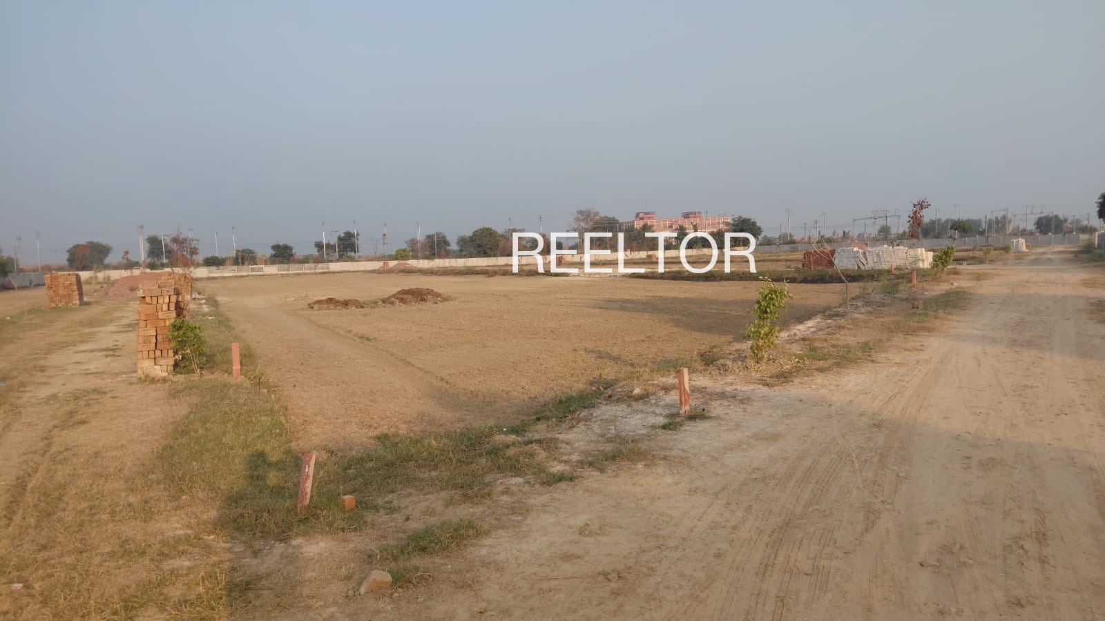 Plots For Sale In Upatawade Madha