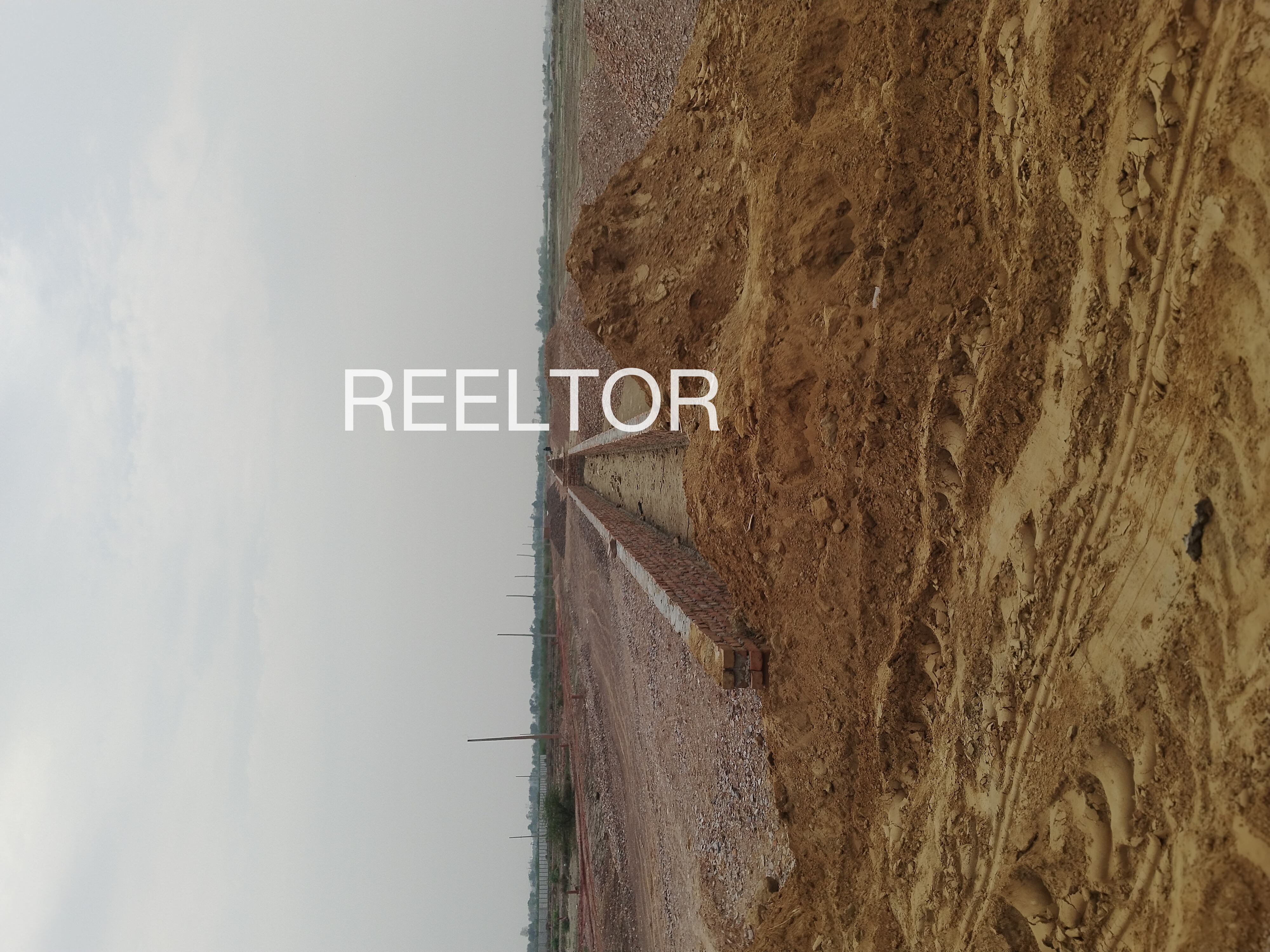 Plots For Sale In Khaspuriya Nainwa