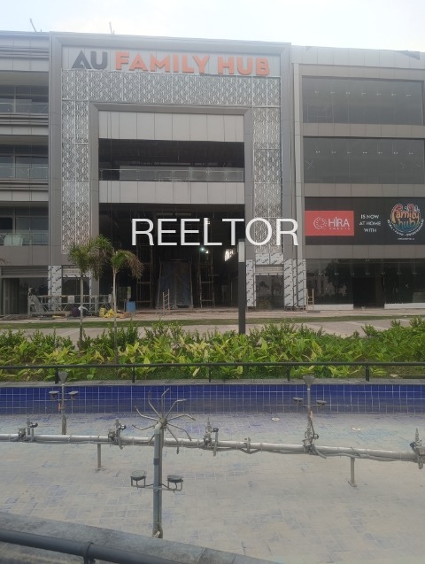 Showroom For Sale In Jamuani Tisri