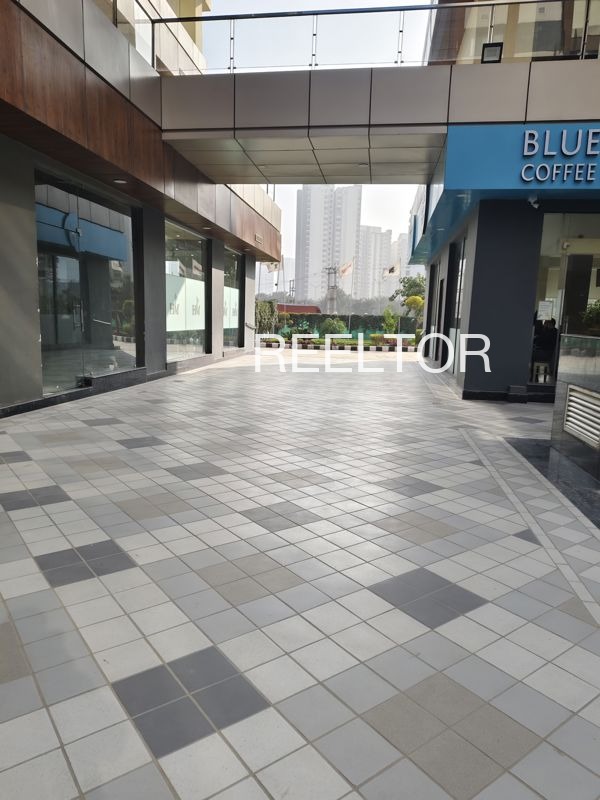 Showroom For Sale In Vannancheri Arani