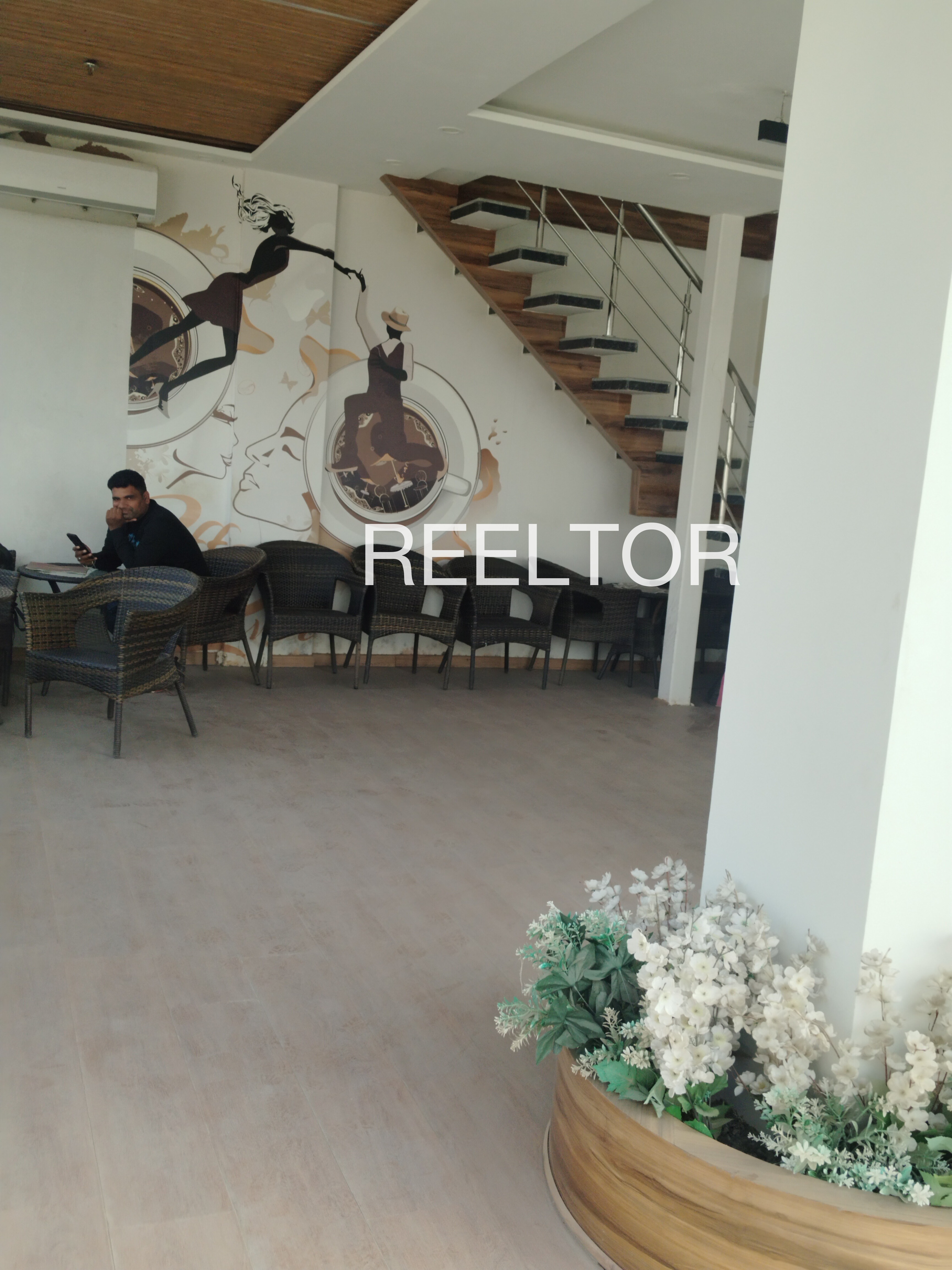 Showroom For Sale In Bori Majara Umred