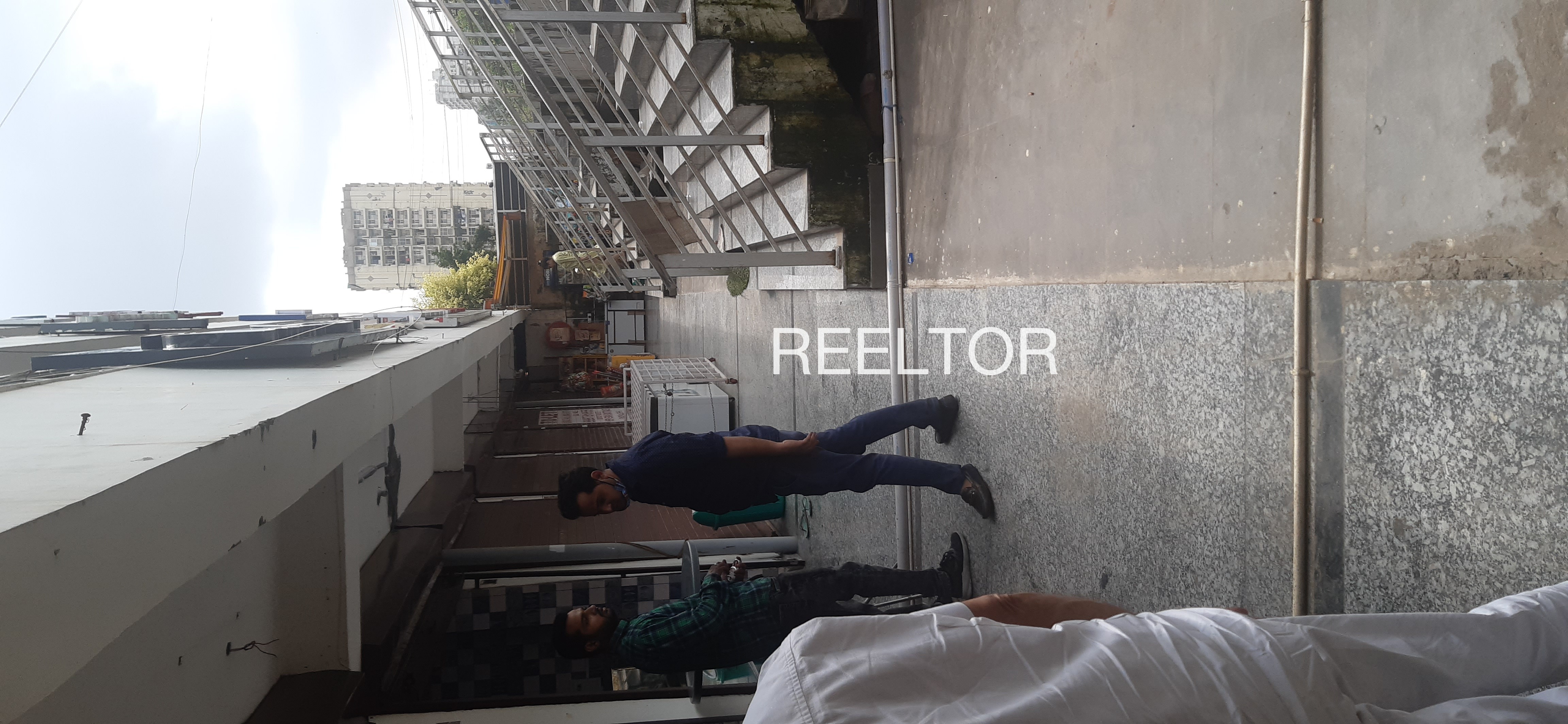 Shop For Rent In Thari Ki Jhonpariyan Bonli