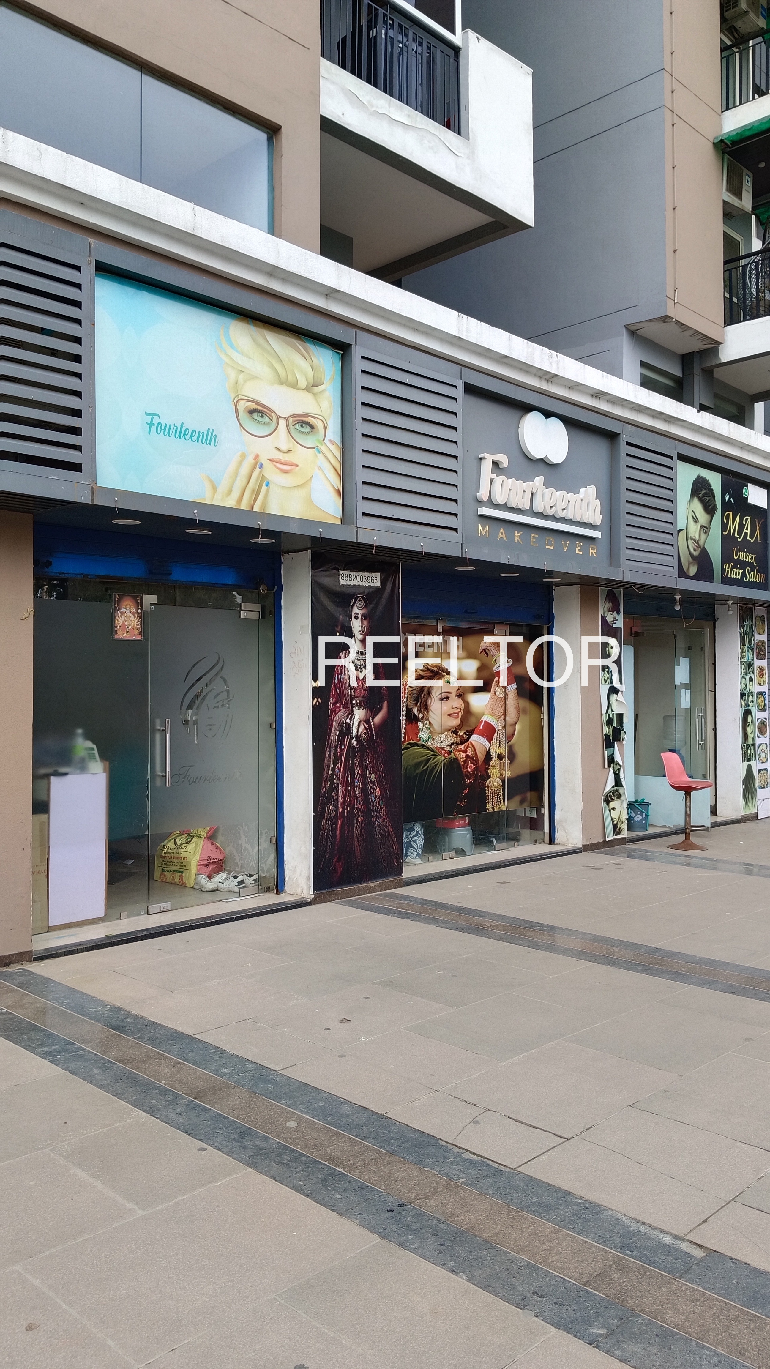 Showroom For Sale In Jamuani Tisri