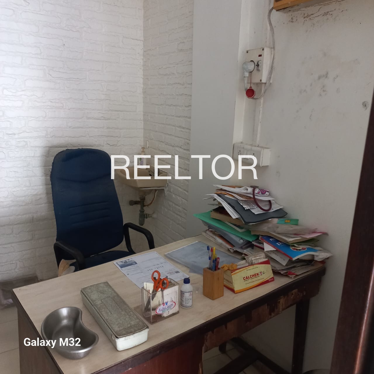 Shop For Rent In Kalpada Machh Kund