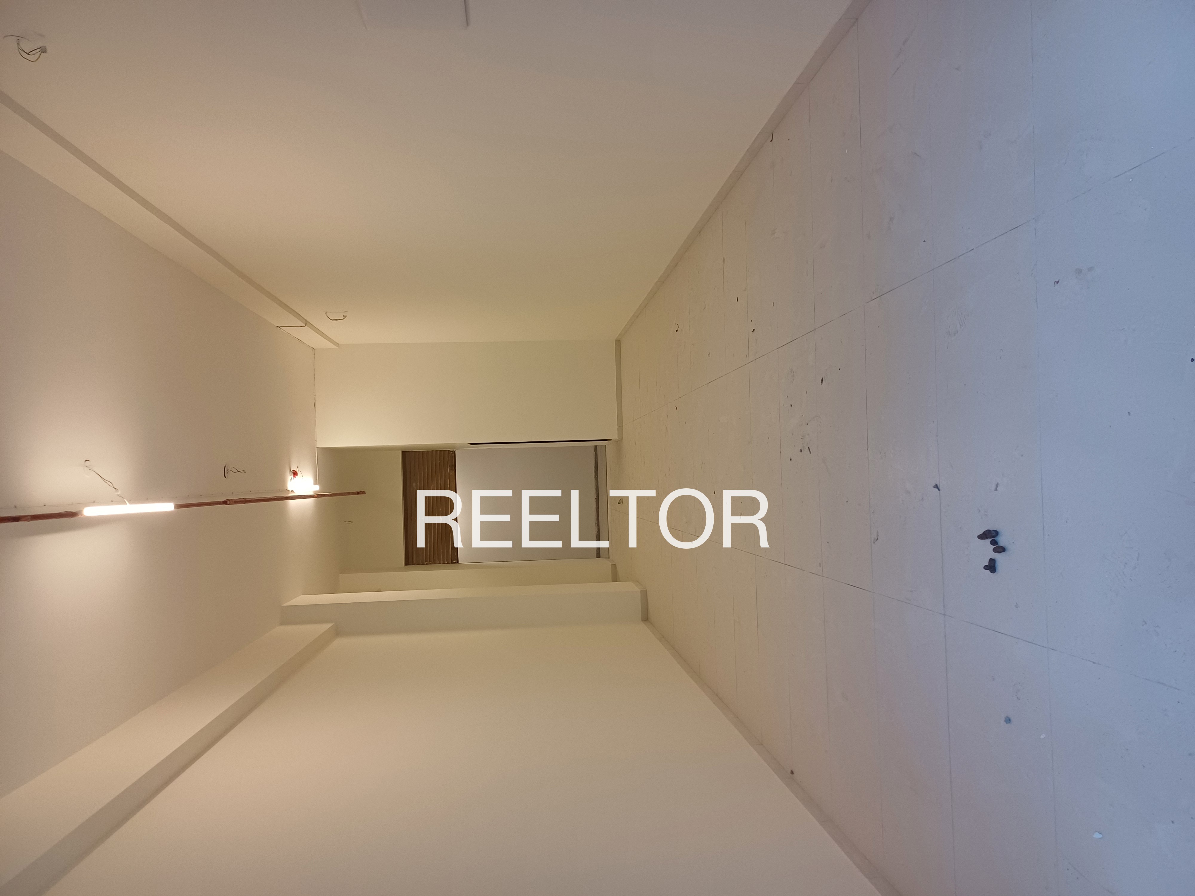 Showroom For Rent In Dopur Bassi